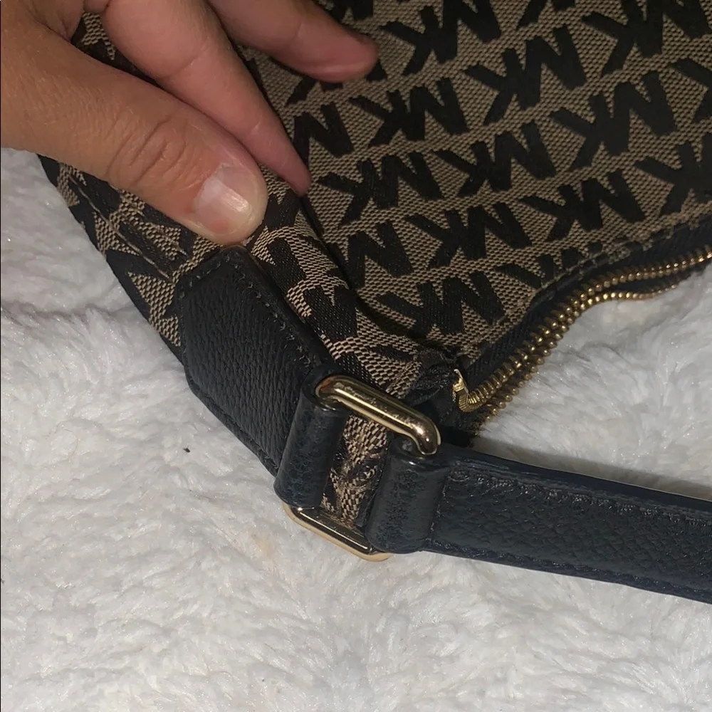 Michael Kors Black and Tan Shoulder Bag with Classic Design